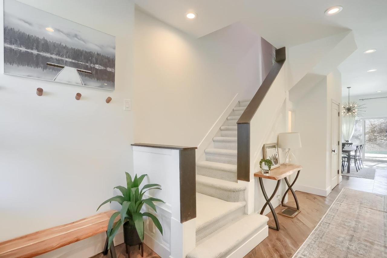 Newly Renovated Victorian Gem Perfect Space For Family Vacations! Pittsburgh Eksteriør billede