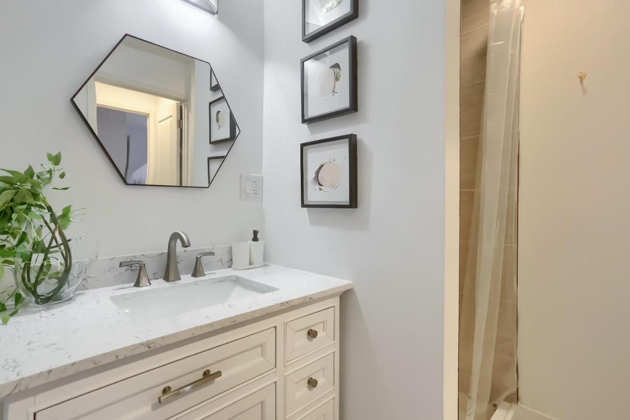 Newly Renovated Victorian Gem Perfect Space For Family Vacations! Pittsburgh Eksteriør billede
