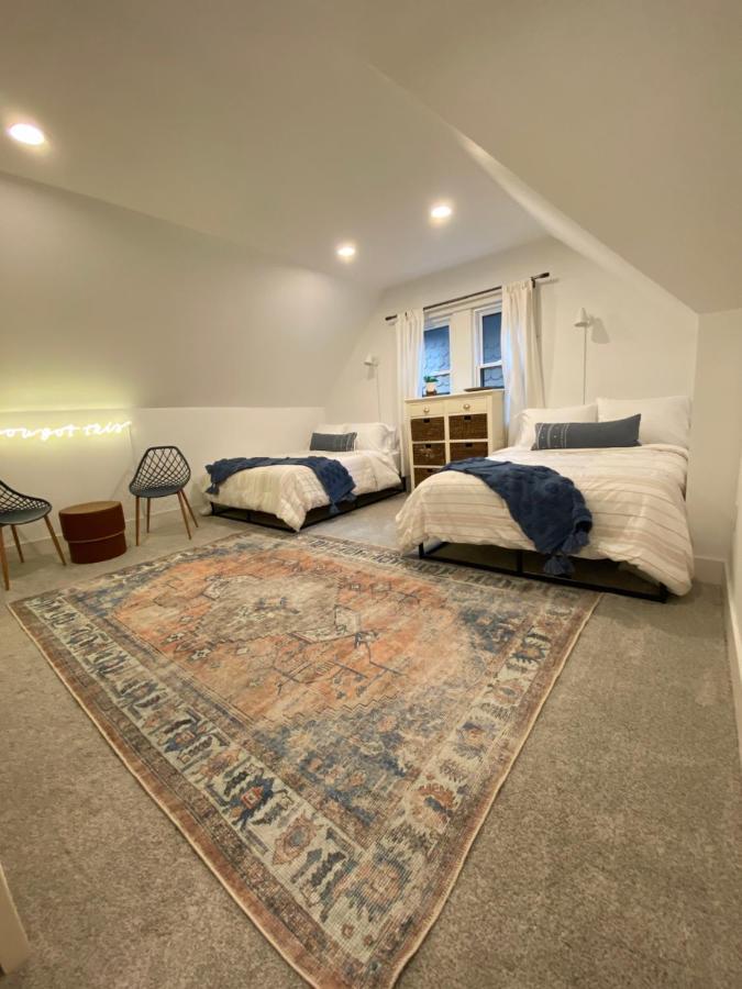 Newly Renovated Victorian Gem Perfect Space For Family Vacations! Pittsburgh Eksteriør billede