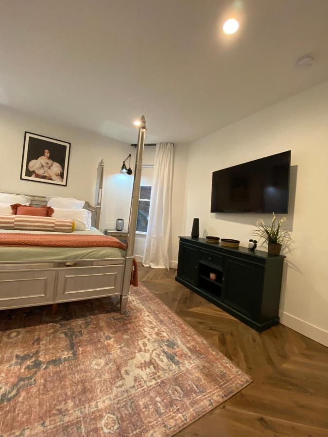 Newly Renovated Victorian Gem Perfect Space For Family Vacations! Pittsburgh Eksteriør billede