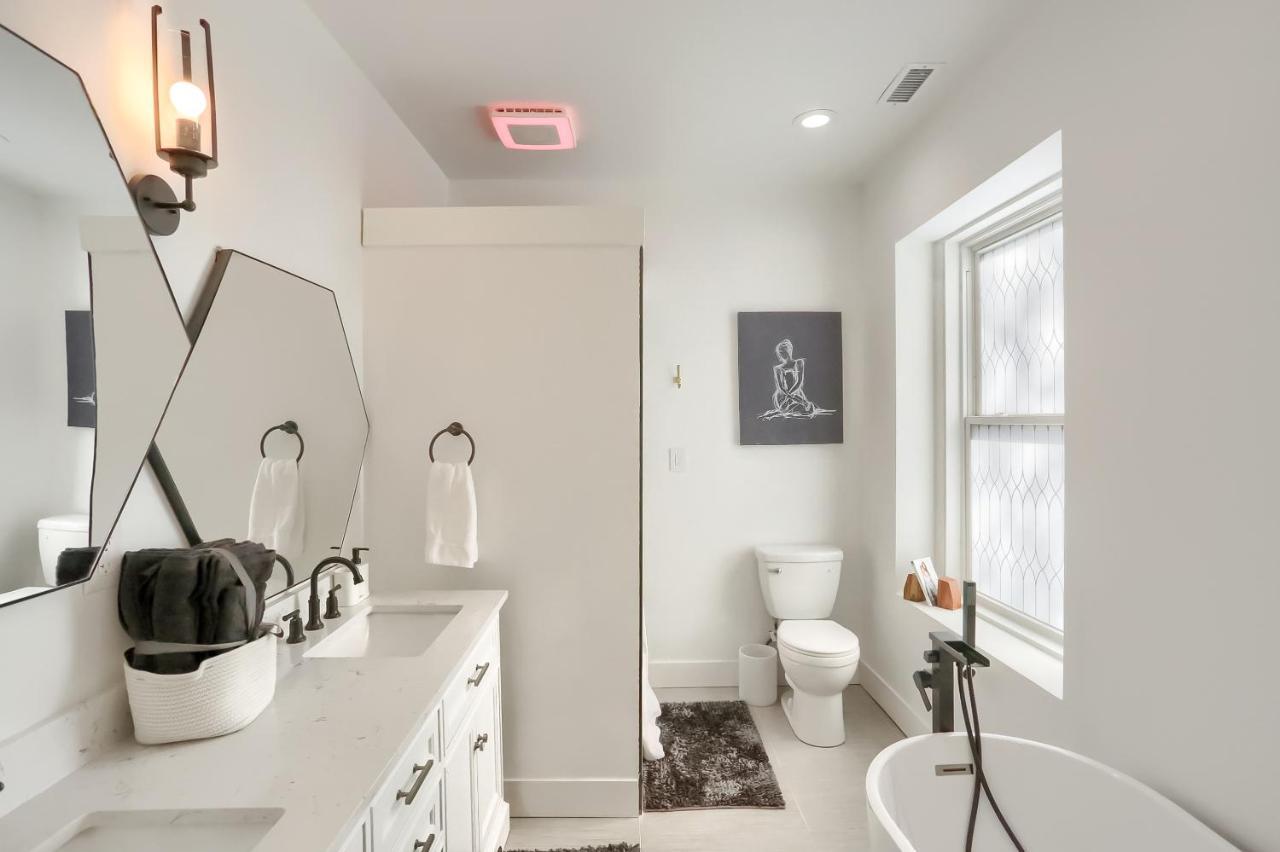 Newly Renovated Victorian Gem Perfect Space For Family Vacations! Pittsburgh Eksteriør billede
