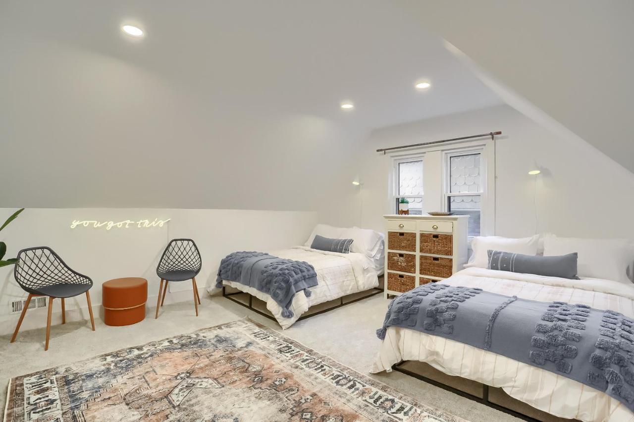Newly Renovated Victorian Gem Perfect Space For Family Vacations! Pittsburgh Eksteriør billede