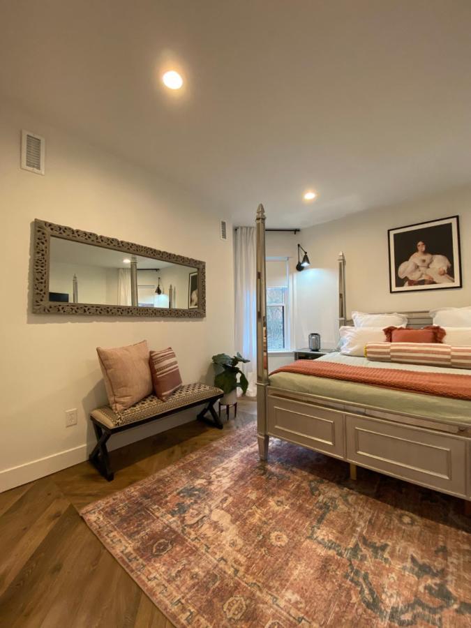 Newly Renovated Victorian Gem Perfect Space For Family Vacations! Pittsburgh Eksteriør billede